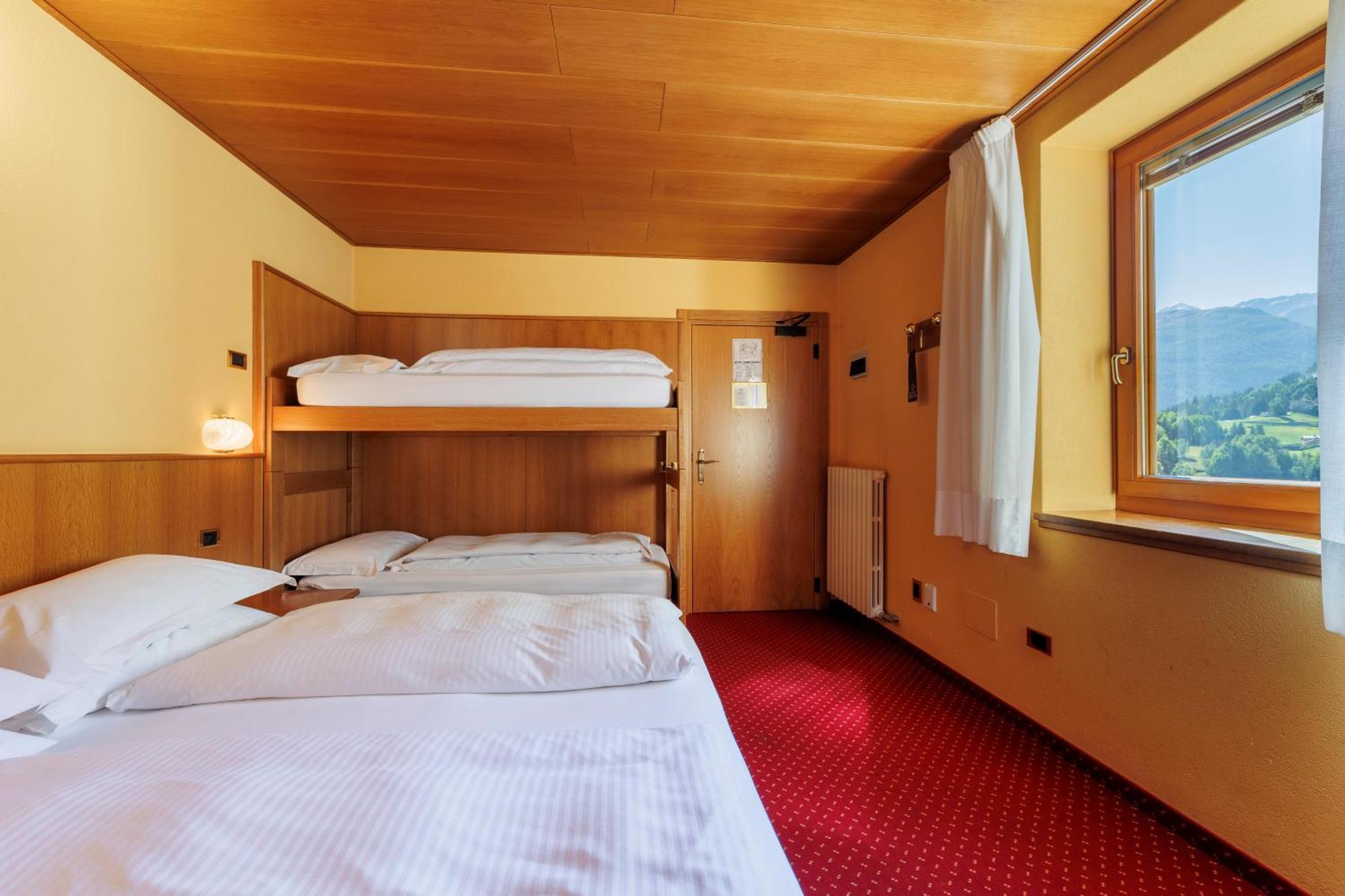 Hotel Miravalle Isolaccia Luaran gambar