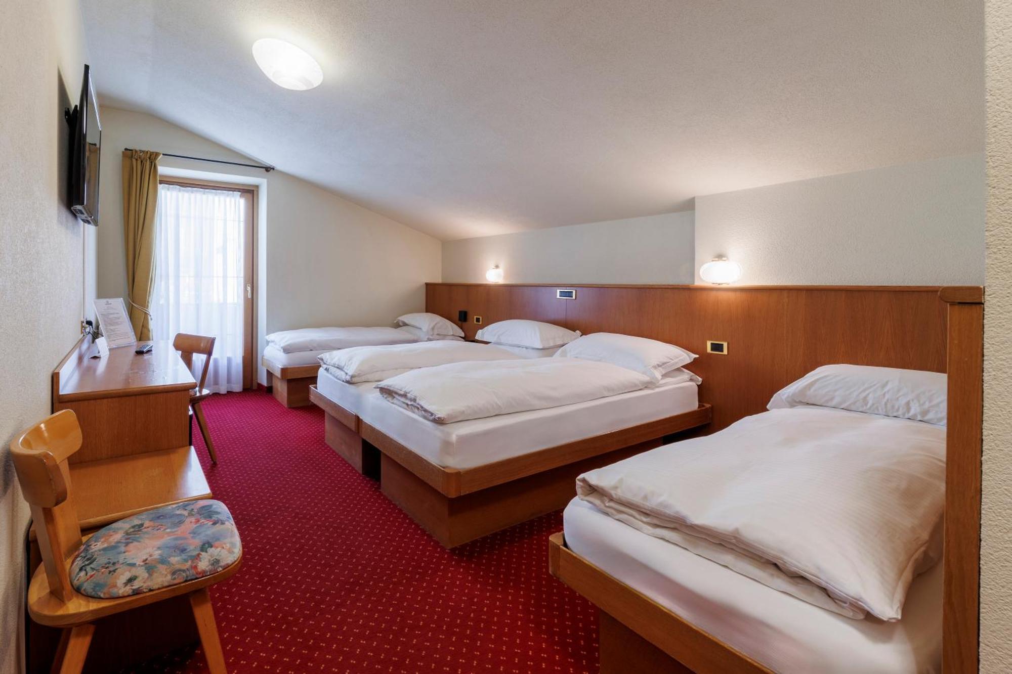 Hotel Miravalle Isolaccia Luaran gambar