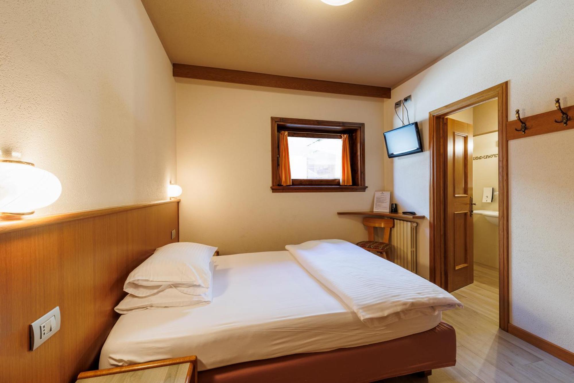 Hotel Miravalle Isolaccia Bilik gambar