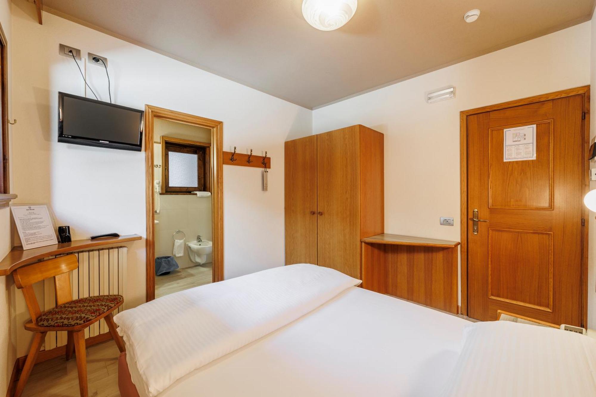 Hotel Miravalle Isolaccia Bilik gambar